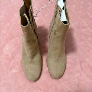 Universal Thread Beige Ankle Booties